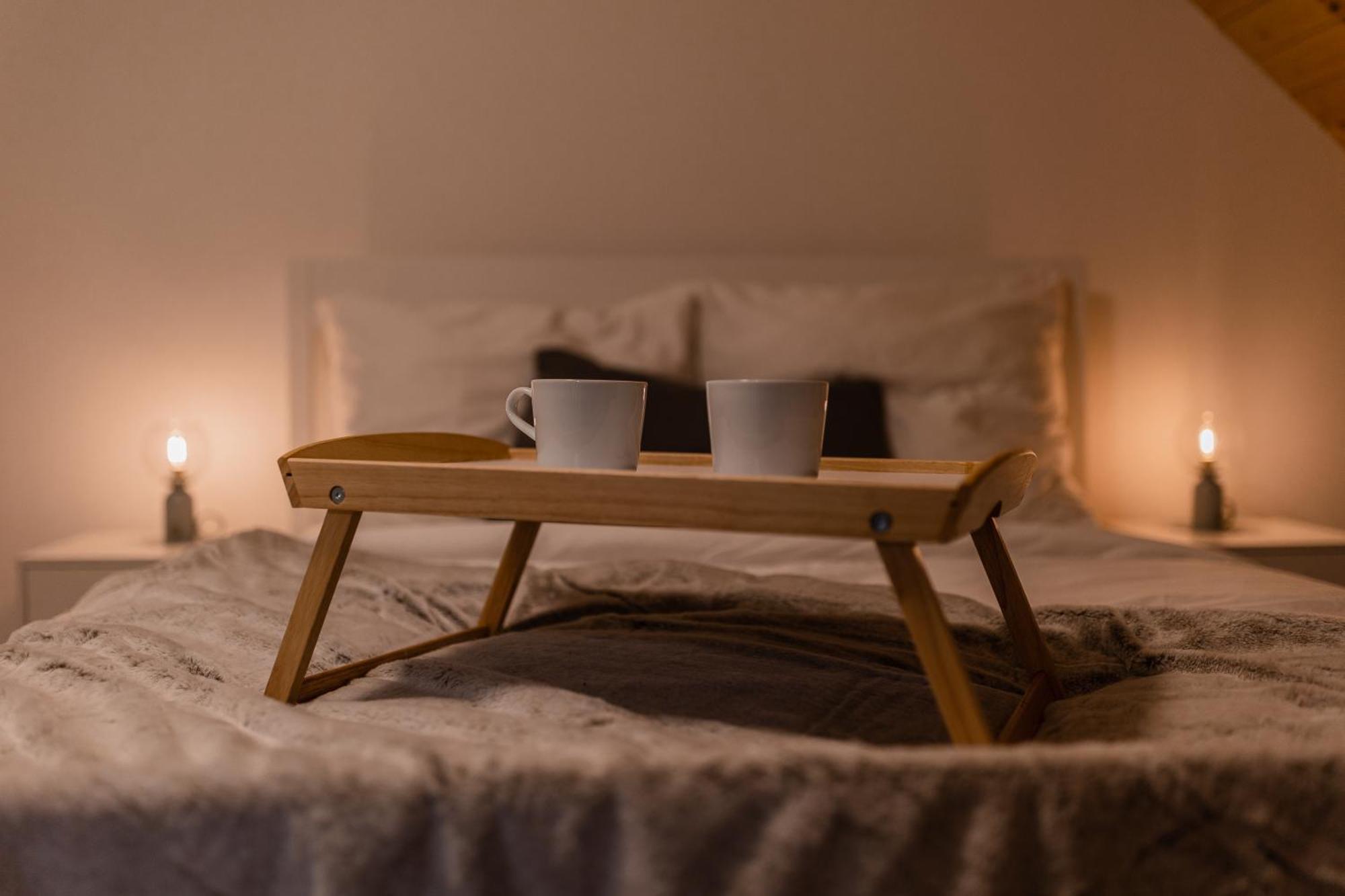 אולומוץ Romanticky Loft Parking U Hlavniho Nadrazi מראה חיצוני תמונה