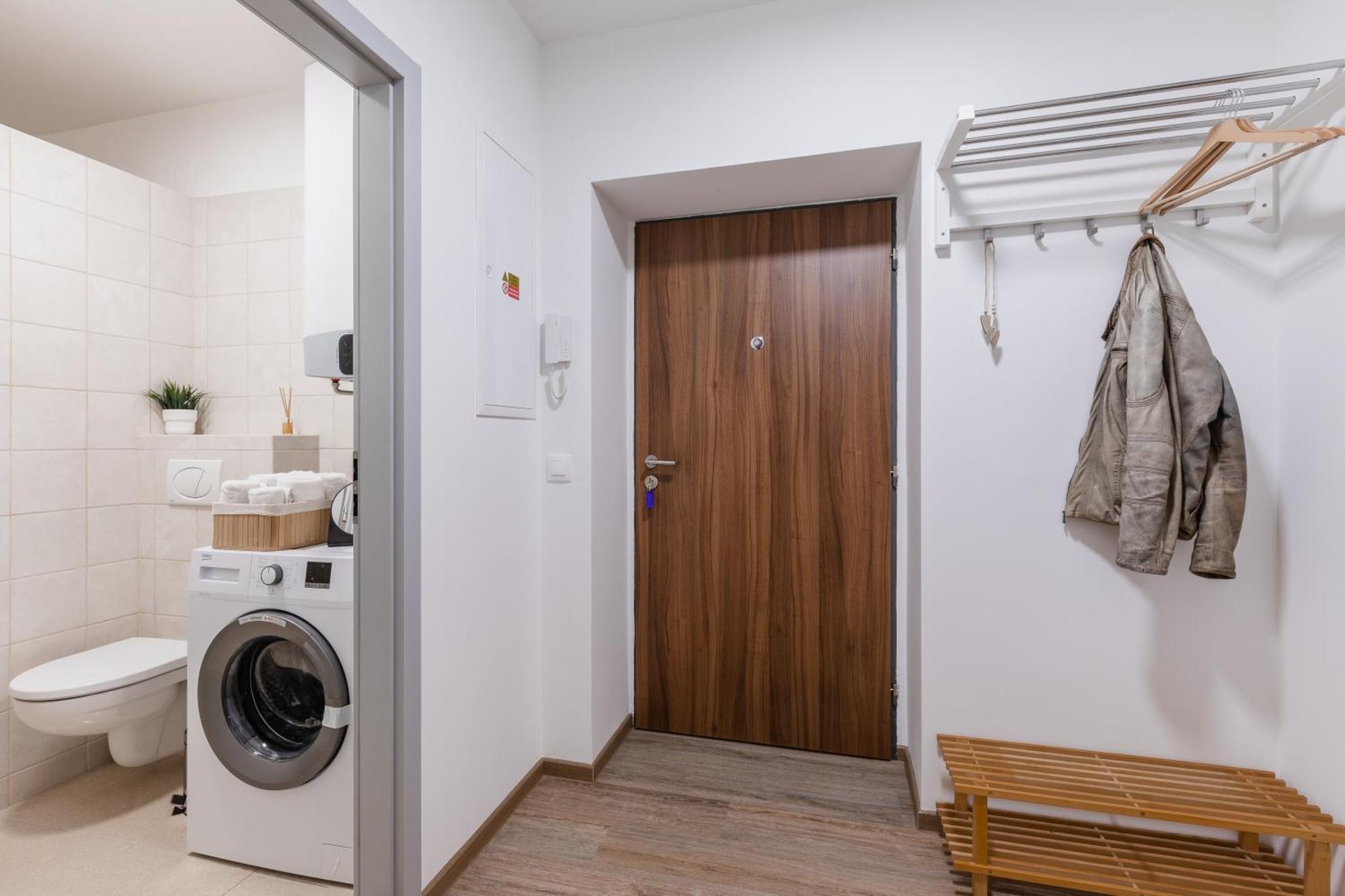 אולומוץ Romanticky Loft Parking U Hlavniho Nadrazi מראה חיצוני תמונה